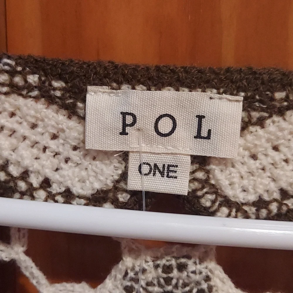 POL Brown and White Floral Crochet Top - Picture 3 of 3